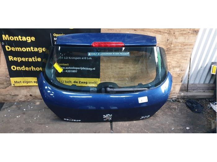 Tailgate from a Peugeot 308 (4A/C) 1.6 VTI 16V 2008
