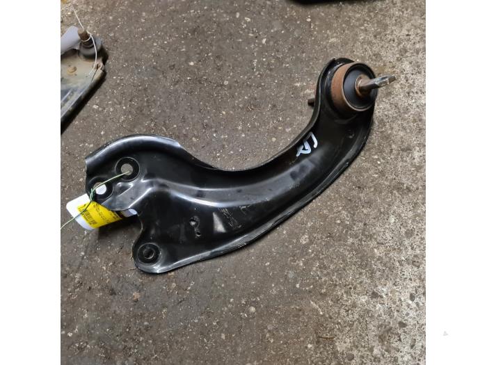 Rear wishbone, left from a Honda Civic (FK6/7/8/9) 1.0i VTEC Turbo 12V 2018