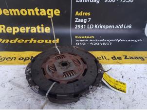 Used Clutch kit (complete) Opel Vivaro 2.0 CDTI Price € 80,00 Margin scheme offered by Autodemontage de Zaag