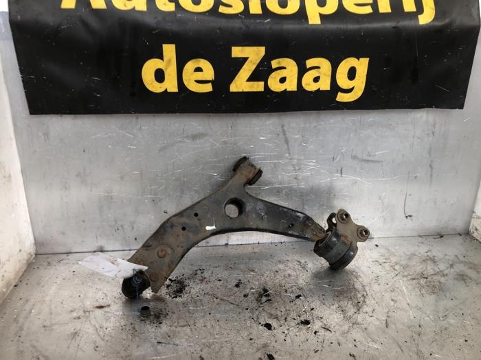Front wishbone, left from a Ford Focus 2 1.6 16V 2008