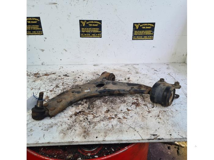 Front wishbone, left from a Ford Focus 2 1.6 16V 2008