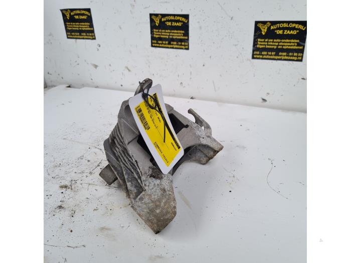 Used Engine mount Opel Astra J (PC6/PD6/PE6/PF6) 1.4 16V ecoFLEX Price € 40,00 Margin scheme offered by Autodemontage de Zaag