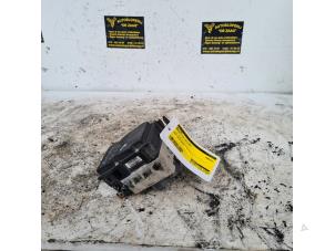 Used ABS pump Renault Clio III (BR/CR) 1.6 16V Price on request offered by Autodemontage de Zaag