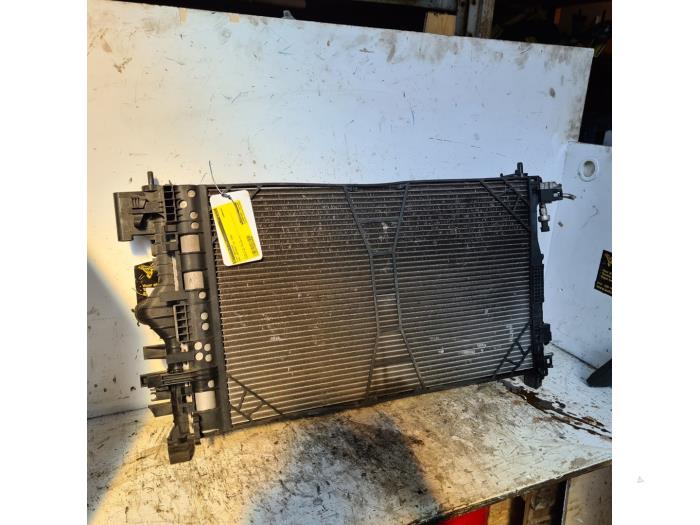 Usagé Radiateur clim Opel Insignia 1.8 16V Ecotec Prix € 50,00 Règlement à la marge proposé par Autodemontage de Zaag