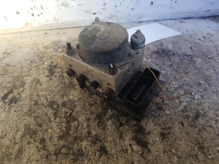 Begagnade ABS-pump Fiat 500 (312) 1.2 Pris € 90,00 Marginaltabell erbjuds av Autodemontage de Zaag