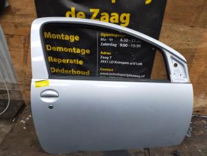 Używane Drzwi prawe wersja 2-drzwiowa Toyota Aygo (B10) 1.0 12V VVT-i Cena € 60,00 Procedura marży oferowane przez Autodemontage de Zaag