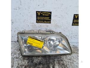 Used Headlight, right Volvo V40 (VW) 1.8 16V Price € 30,00 Margin scheme offered by Autodemontage de Zaag