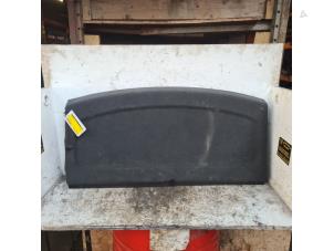 Begagnade Hatthylla Volkswagen Golf VI (5K1) 1.2 TSI BlueMotion Pris € 40,00 Marginaltabell erbjuds av Autodemontage de Zaag