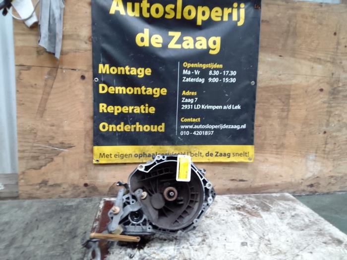Gebrauchte Getriebe Opel Corsa D 1.4 16V Twinport Preis € 250,00 Margenregelung angeboten von Autodemontage de Zaag