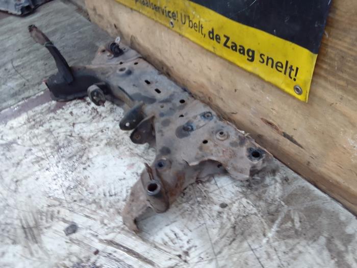 Subframe from a Ford Fiesta 6 (JA8) 1.4 TDCi 2011