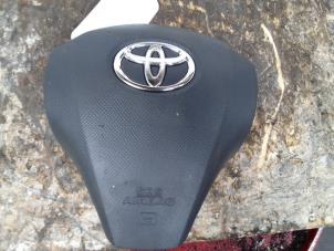 Used Left airbag (steering wheel) Toyota Yaris II (P9) 1.3 16V VVT-i Price € 50,00 Margin scheme offered by Autodemontage de Zaag