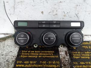 Używane Panel climatronic Volkswagen Golf V (1K1) 1.6 FSI 16V Cena € 20,00 Procedura marży oferowane przez Autodemontage de Zaag