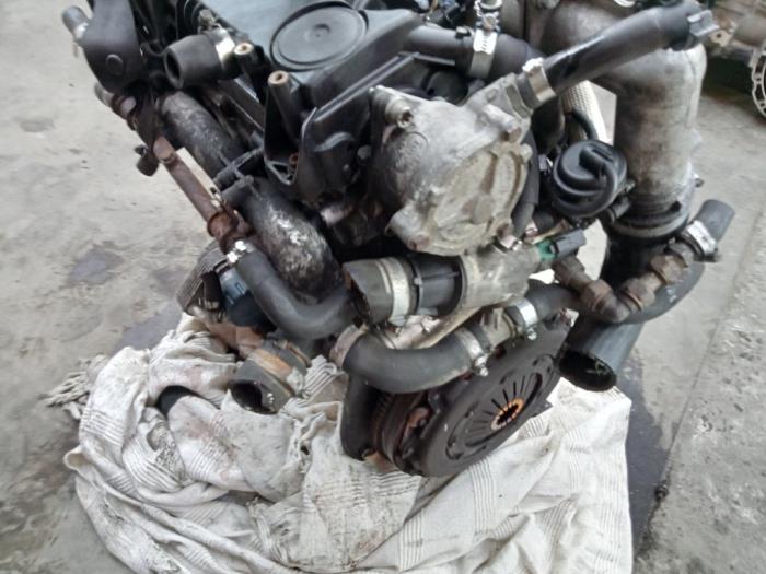 Engine Fiat Doblo 1.9 JTD - 223A7000 - Autodemontage de Zaag