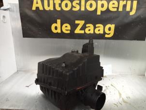 Gebrauchte Luftfiltergehäuse Landrover Range Rover Sport (LS) 2.7 TDV6 24V Preis € 50,00 Margenregelung angeboten von Autodemontage de Zaag