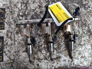 Used Fuel injector nozzle Ford Fiesta 7 1.0 EcoBoost 12V 100 Price € 100,00 Margin scheme offered by Autodemontage de Zaag