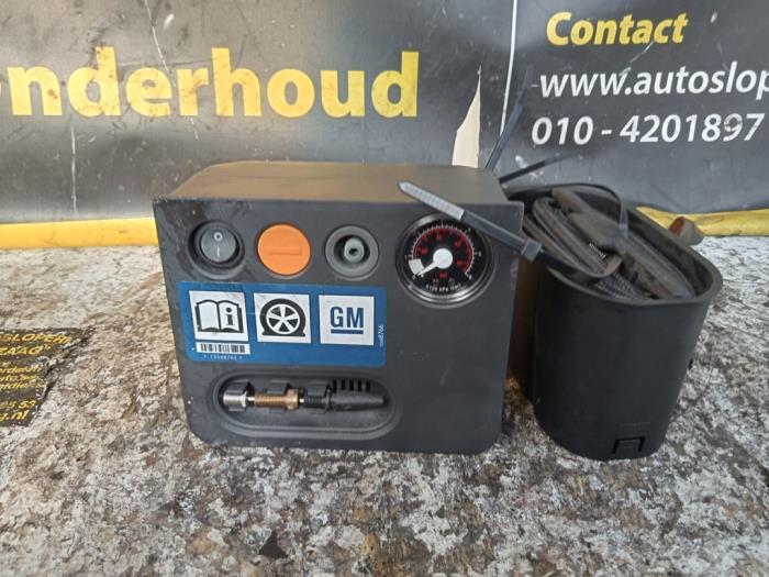 Begagnade Däckpump Mini Mini (R56) 1.6 16V Cooper S Pris € 30,00 Marginaltabell erbjuds av Autodemontage de Zaag