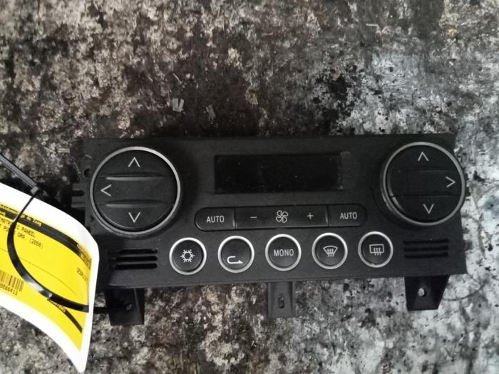 Begagnade Klimatpanel Fiat Punto Grande Pris € 30,00 Marginaltabell erbjuds av Autodemontage de Zaag