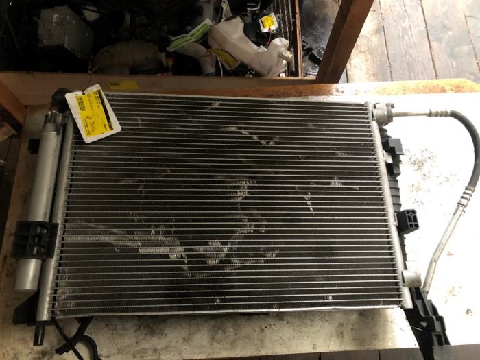 Begagnade AC-radiator Ford Focus 3 1.0 Ti-VCT EcoBoost 12V 125 Pris € 40,00 Marginaltabell erbjuds av Autodemontage de Zaag