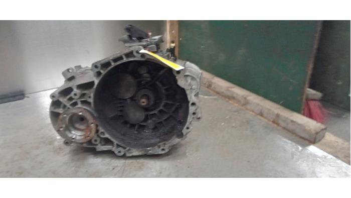 Gearbox from a Volkswagen Golf VII (AUA) 2.0 TDI 16V 2016