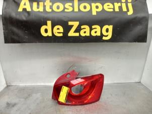 Usagé Feu arrière droit Seat Ibiza IV (6J5) 1.2 TDI Ecomotive Prix € 20,00 Règlement à la marge proposé par Autodemontage de Zaag