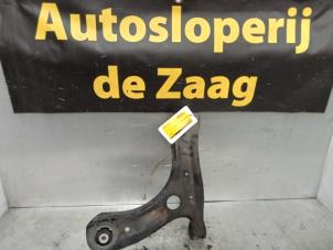 Używane Wahacz zawieszenia lewy przód Seat Ibiza IV (6J5) 1.2 TDI Ecomotive Cena € 35,00 Procedura marży oferowane przez Autodemontage de Zaag