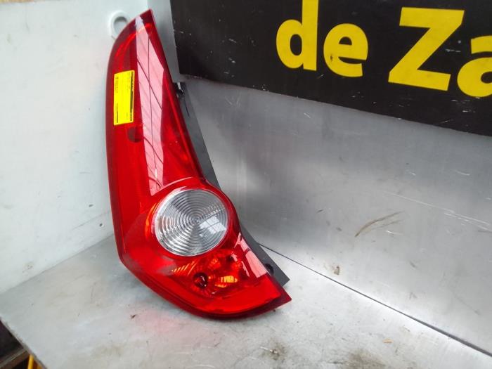 Taillight, left from a Opel Agila (B) 1.2 16V 2011