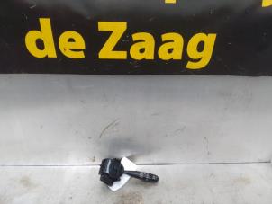 Używane Przelacznik wycieraczki Opel Agila (B) 1.2 16V Cena € 20,00 Procedura marży oferowane przez Autodemontage de Zaag