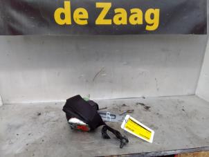 Używane Pas bezpieczenstwa prawy przód Opel Agila (B) 1.2 16V Cena € 70,00 Procedura marży oferowane przez Autodemontage de Zaag