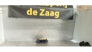 Usados Pantalla interior Opel Corsa D 1.0 Precio € 15,00 Norma de margen ofrecido por Autodemontage de Zaag