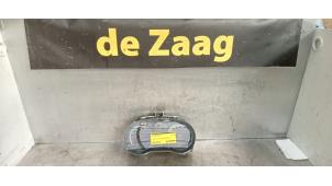 Usados Panel de instrumentación Opel Corsa D 1.0 Precio € 40,00 Norma de margen ofrecido por Autodemontage de Zaag