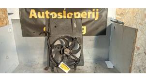Usagé Ventilateur radiateur Opel Corsa D 1.0 Prix € 30,00 Règlement à la marge proposé par Autodemontage de Zaag