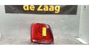 Usagé Feu arrière gauche Volkswagen Polo V (6R) Prix € 35,00 Règlement à la marge proposé par Autodemontage de Zaag