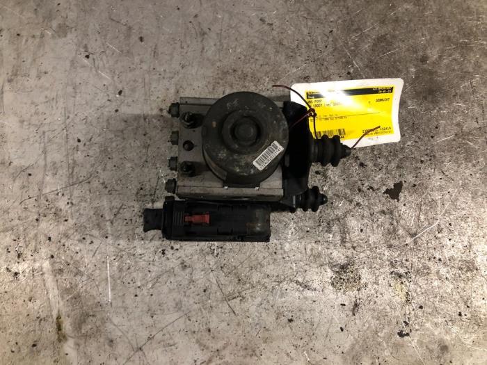 Usagé Pompe ABS Volkswagen Caddy III (2KA,2KH,2CA,2CH) 2.0 SDI Prix € 75,00 Règlement à la marge proposé par Autodemontage de Zaag
