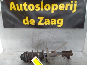 Usagé Barre amortisseur avant gauche Opel Corsa D 1.0 Prix € 35,00 Règlement à la marge proposé par Autodemontage de Zaag