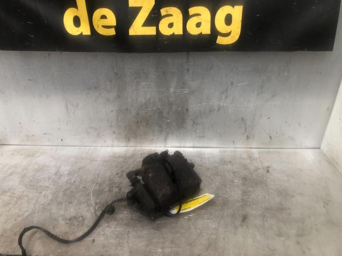 Gebrauchte Bremszange links vorne Mini Mini Open (R57) 1.6 16V Cooper S Preis € 15,00 Margenregelung angeboten von Autodemontage de Zaag