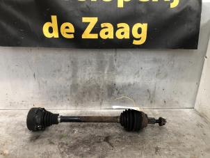 Used Front drive shaft, left Skoda Octavia Combi (1Z5) 1.6 FSI 16V Price € 35,00 Margin scheme offered by Autodemontage de Zaag