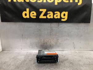 Usados Radio Mini Mini Cooper S (R53) 1.6 16V Precio € 25,00 Norma de margen ofrecido por Autodemontage de Zaag