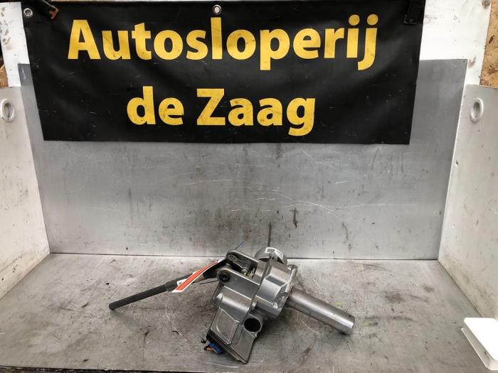 Usagé Pompe de direction Opel Corsa E 1.4 Turbo 16V Prix € 125,00 Règlement à la marge proposé par Autodemontage de Zaag