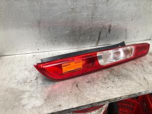 Usagé Feu arrière droit Ford Focus 2 ST 2.5 20V ST Prix € 35,00 Règlement à la marge proposé par Autodemontage de Zaag