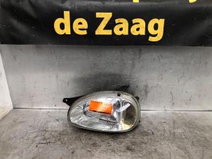 Used Headlight, left Opel Corsa B (73/78/79) 1.2i 16V Price € 25,00 Margin scheme offered by Autodemontage de Zaag
