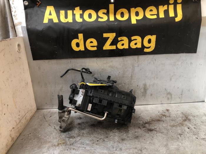 Gebrauchte Ansaugbrugge Opel Corsa D 1.2 16V Preis € 150,00 Margenregelung angeboten von Autodemontage de Zaag