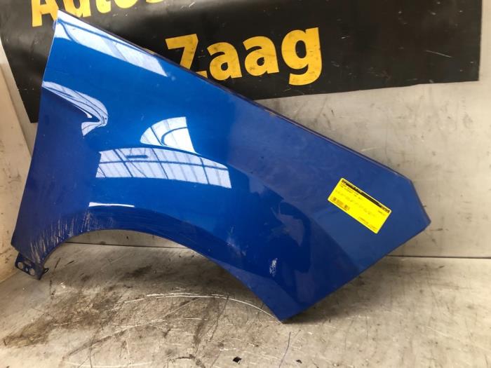 Front wing, right from a Ford EcoSport (JK8) 1.0 EcoBoost 12V 125 2017