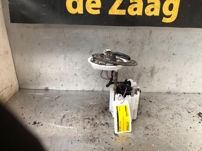 Gebrauchte Benzinpumpe Opel Astra J (PC6/PD6/PE6/PF6) 1.4 16V ecoFLEX Preis € 50,00 Margenregelung angeboten von Autodemontage de Zaag