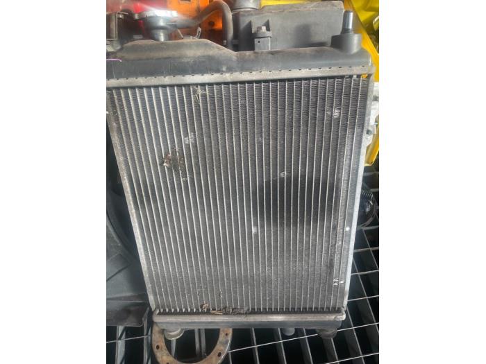 Used Radiator Hyundai Getz 1.3i 12V Price € 40,00 Margin scheme offered by Autodemontage de Zaag