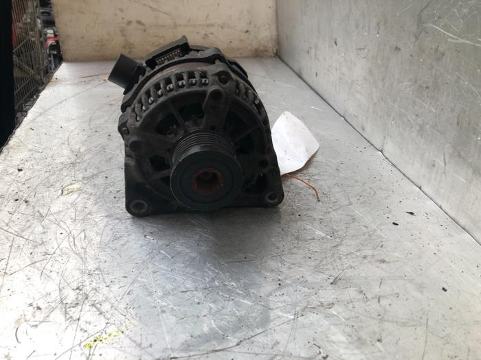 Dynamo d'un Ford Focus 3 1.0 Ti-VCT EcoBoost 12V 100 2013