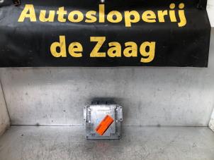 Usagé Ordinateur gestion moteur Opel Vivaro 1.9 DTI 16V Prix € 100,00 Règlement à la marge proposé par Autodemontage de Zaag