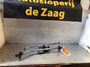Used Wiper motor + mechanism Fiat Punto II (188) 1.2 60 S Price € 35,00 Margin scheme offered by Autodemontage de Zaag