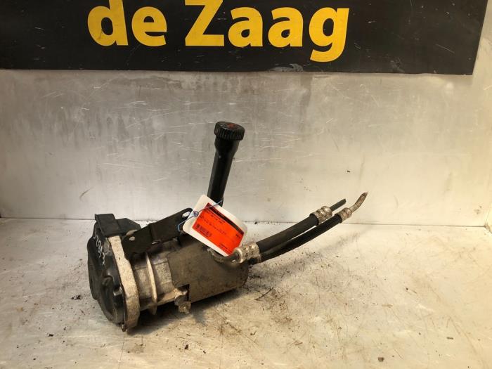 Usagé Pompe de direction Peugeot 308 (4A/C) 1.6 VTI 16V Prix € 50,00 Règlement à la marge proposé par Autodemontage de Zaag