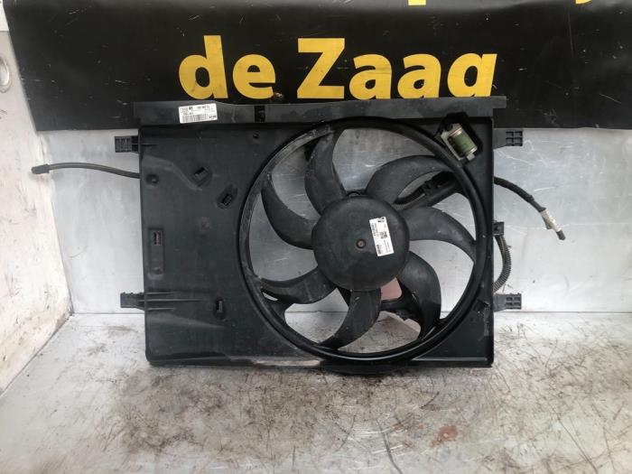 Radiator fan from a Opel Corsa D 1.2 16V 2013