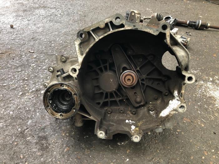 Gebrauchte Getriebe Volkswagen Fox (5Z) 1.4 16V Preis € 150,00 Margenregelung angeboten von Autodemontage de Zaag